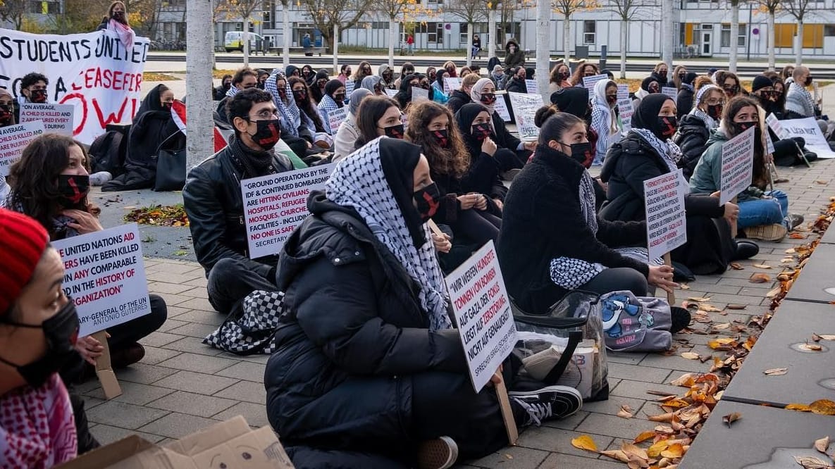 Protest gegen Israel an der Universität der Künste in Berlin (UdK): "Israel ist für viele Linke die perfekte Projektionsfläche", sagt Hanna Veiler, JSUD-Präsidentin.