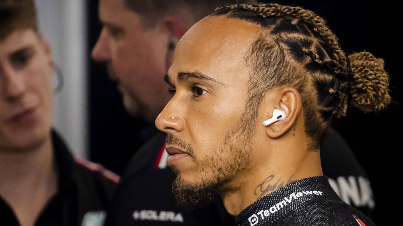 Lewis Hamilton: Der Mercedes-Pilot hat sich offenbar auch einen anderen Rennstall vorstellen können.
