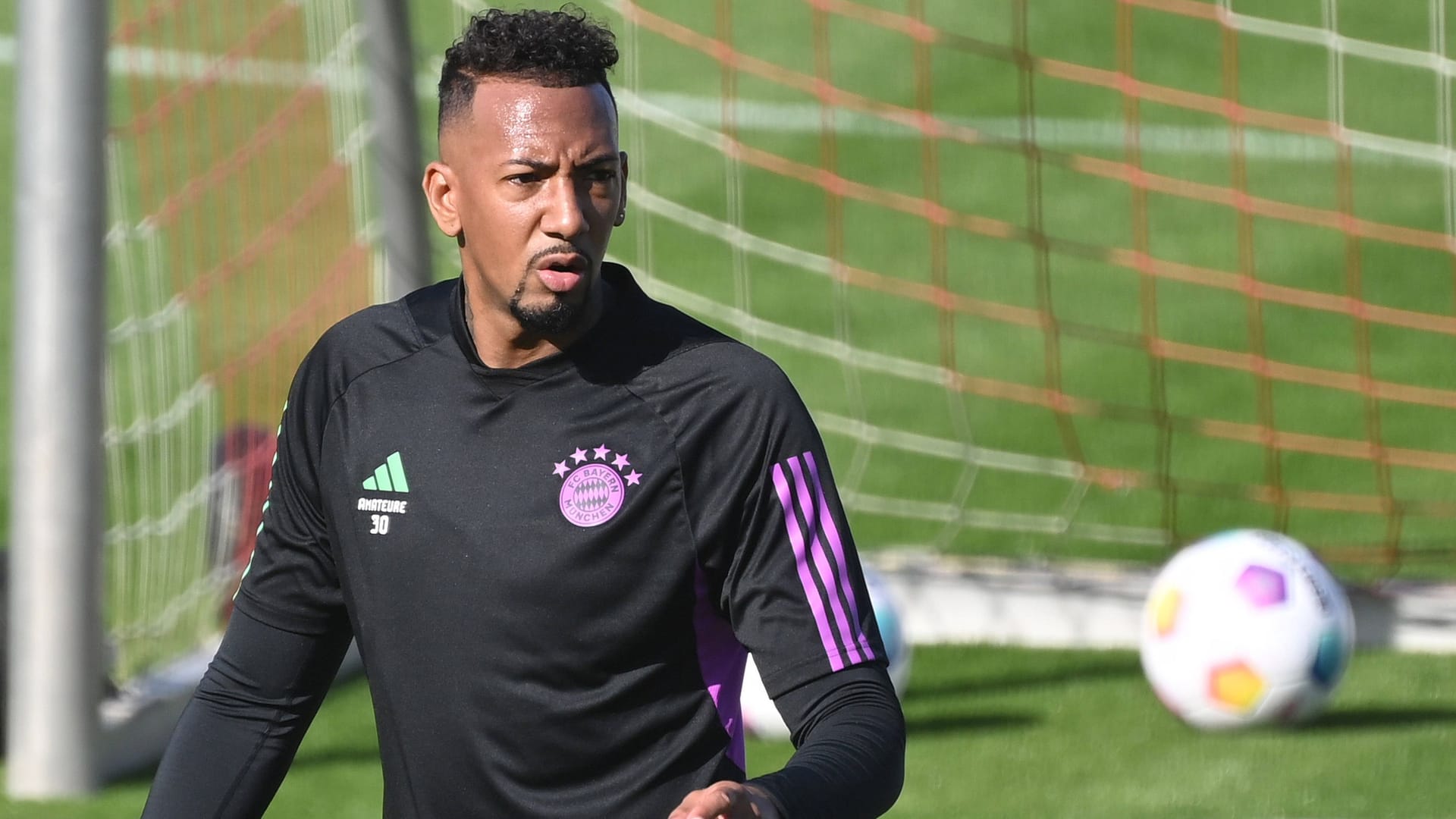 Jérôme Boateng: Der Innenverteidiger wird nicht zum 1. FC Heidenheim wechseln. Jérôme Boateng: Der Innenverteidiger wird nicht zum 1. FC Heidenheim wechseln.