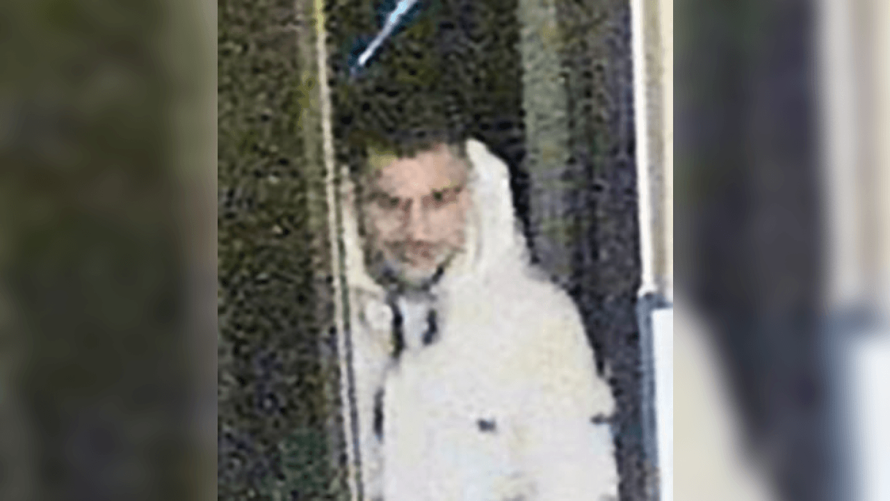Fahndungsfoto: Wer erkennt diesen Mann?