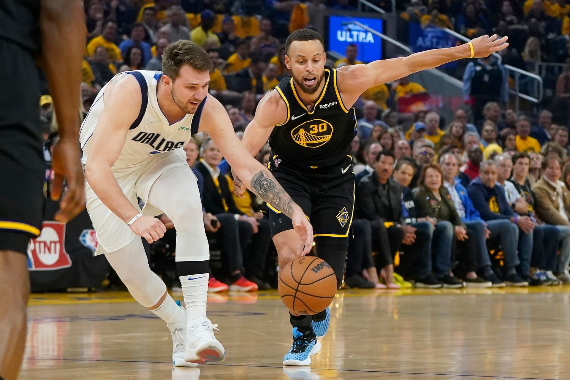 Luka Doncic und Stephen Curry