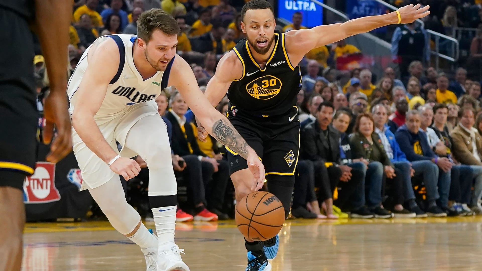 Luka Doncic und Stephen Curry