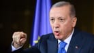 Recep Tayyip Erdoğan bei einer gemeinsamen Pressebegegnung mit Olaf Scholz im Kanzleramt: Es kam bei dem Besuch nicht zu einem öffentlichen Schlagabtausch.