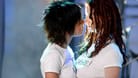 t.A.T.u.: Julia Volkova und Lena Katina haben sich Ende der Neunzigerjahre zu einem Musikduo zusammengeschlossen.