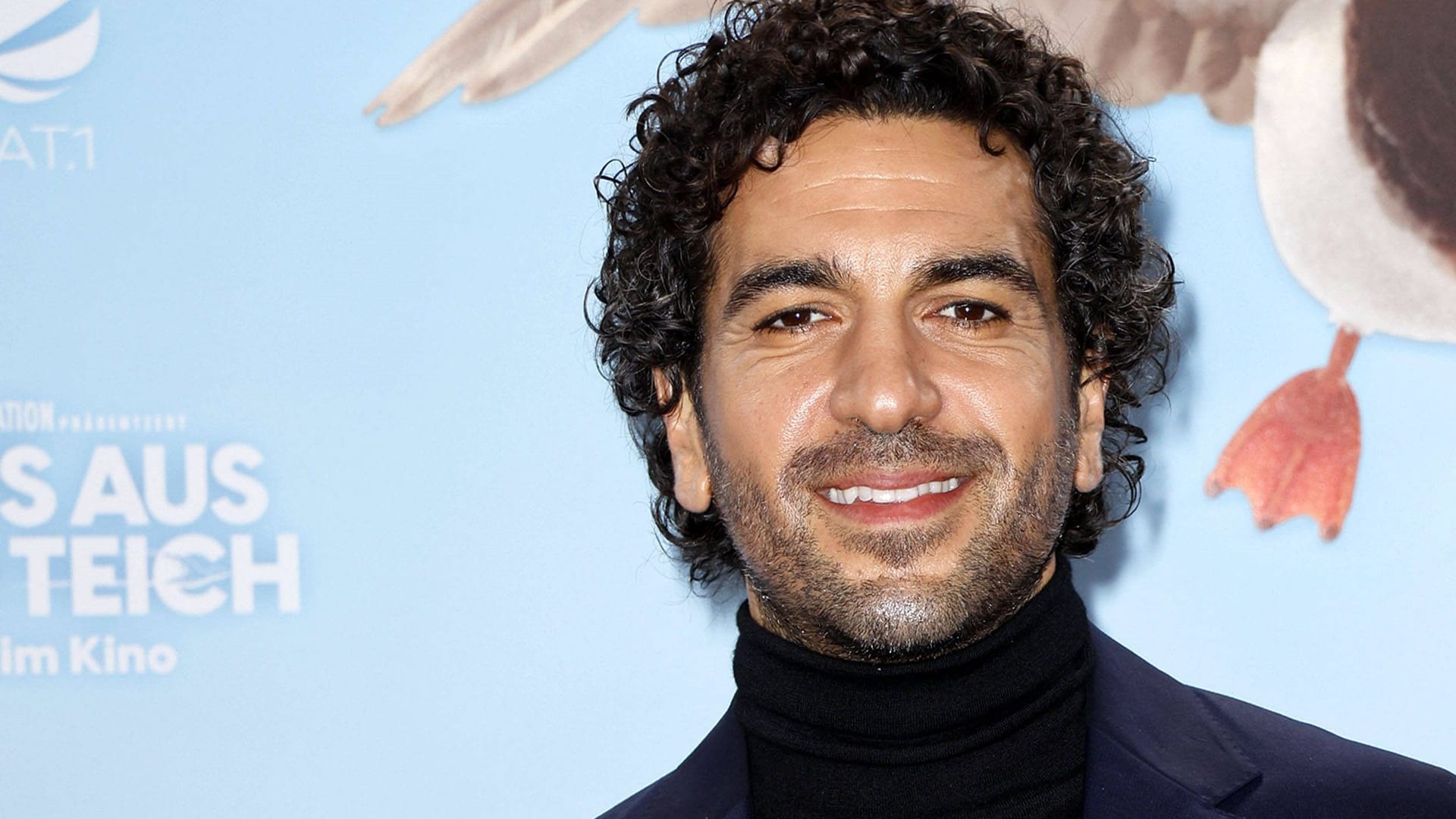 Elyas M'Barek: Der Schauspieler überraschte am Wochenende mit seiner Lockenpracht.