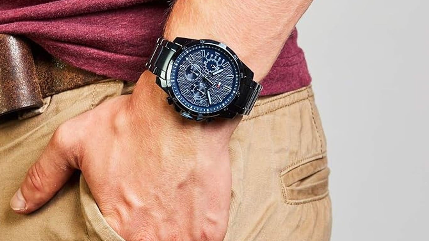 Eleganz zum Sparpreis: Amazon bietet viele Armbanduhren von Marken wie Tommy Hilfiger, s.Oliver und Fossil zum halben Preis an