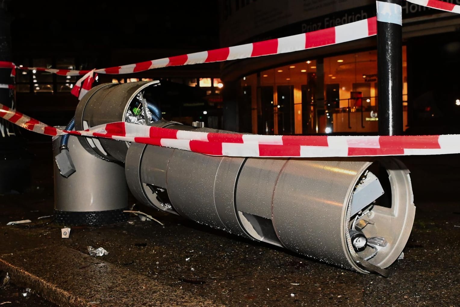 Blitzer gesprengt - Berlin
