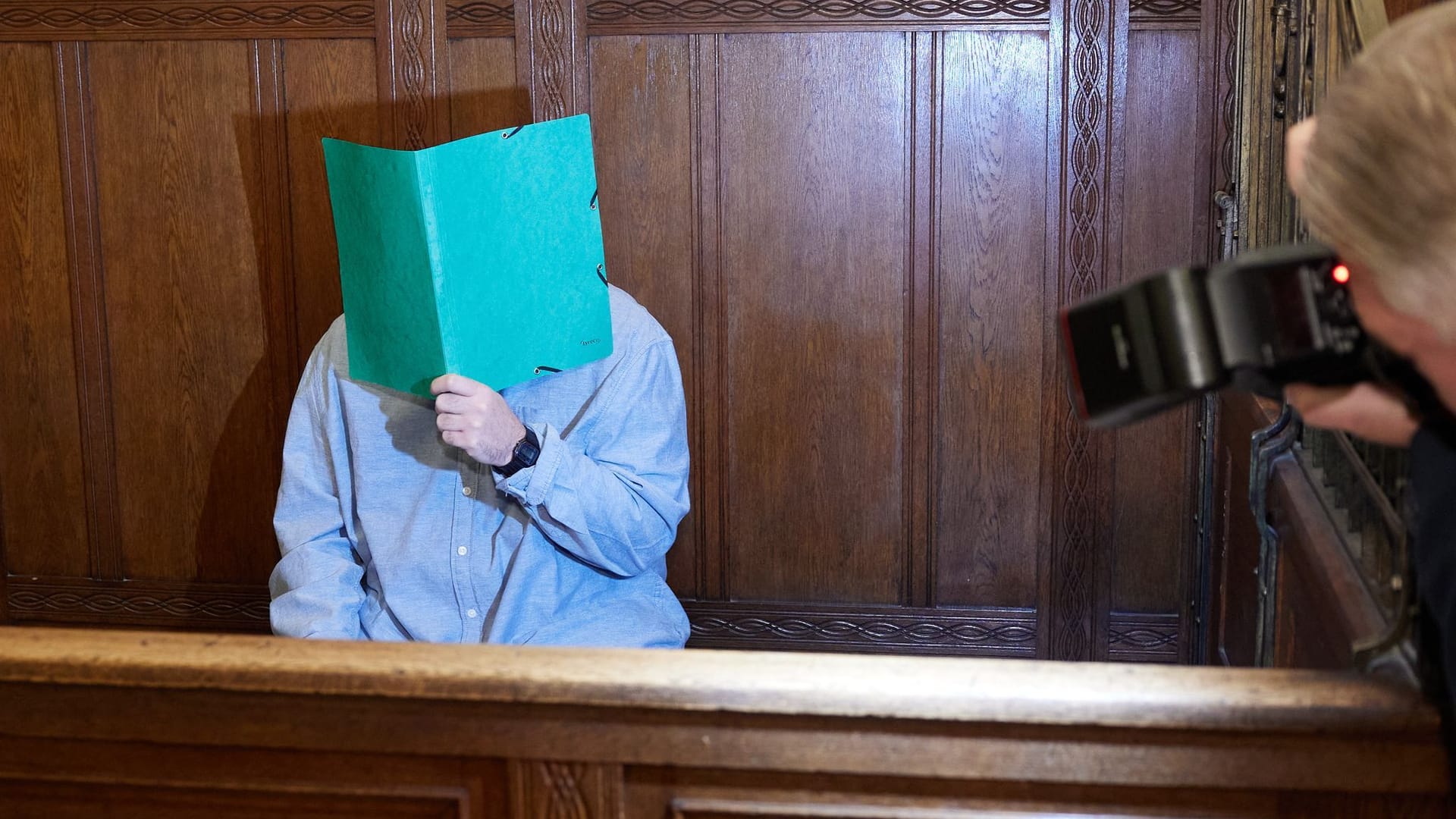 Prozessbeginn gegen Messerangreifer Prozessbeginn gegen Messerangreifer