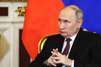 Wladimir Putin (Archivbild): Der russische Präsident hatte am Freitag verkündet, dass er sich erneut zur Wahl stellen würde.