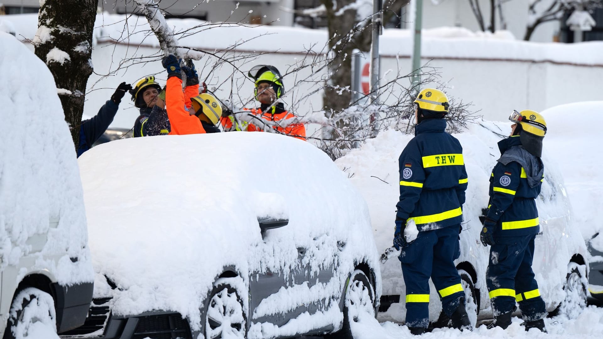 Winter in München: Eine Expertin klärt, was die Schneemassen mit dem Klimawandel zu tun haben.