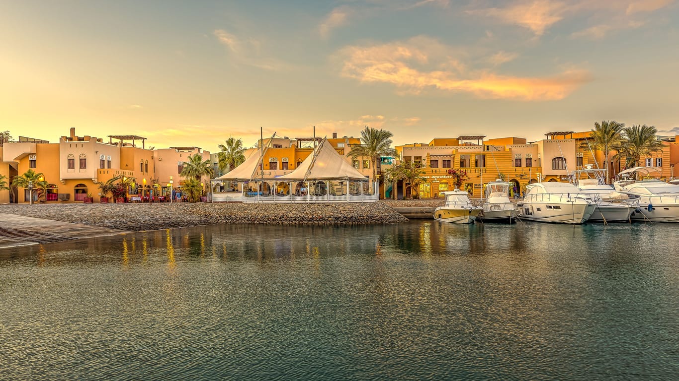 Blick auf den Hafen von El Gouna: Ägypten ist für Touristen gerade besonders günstig.