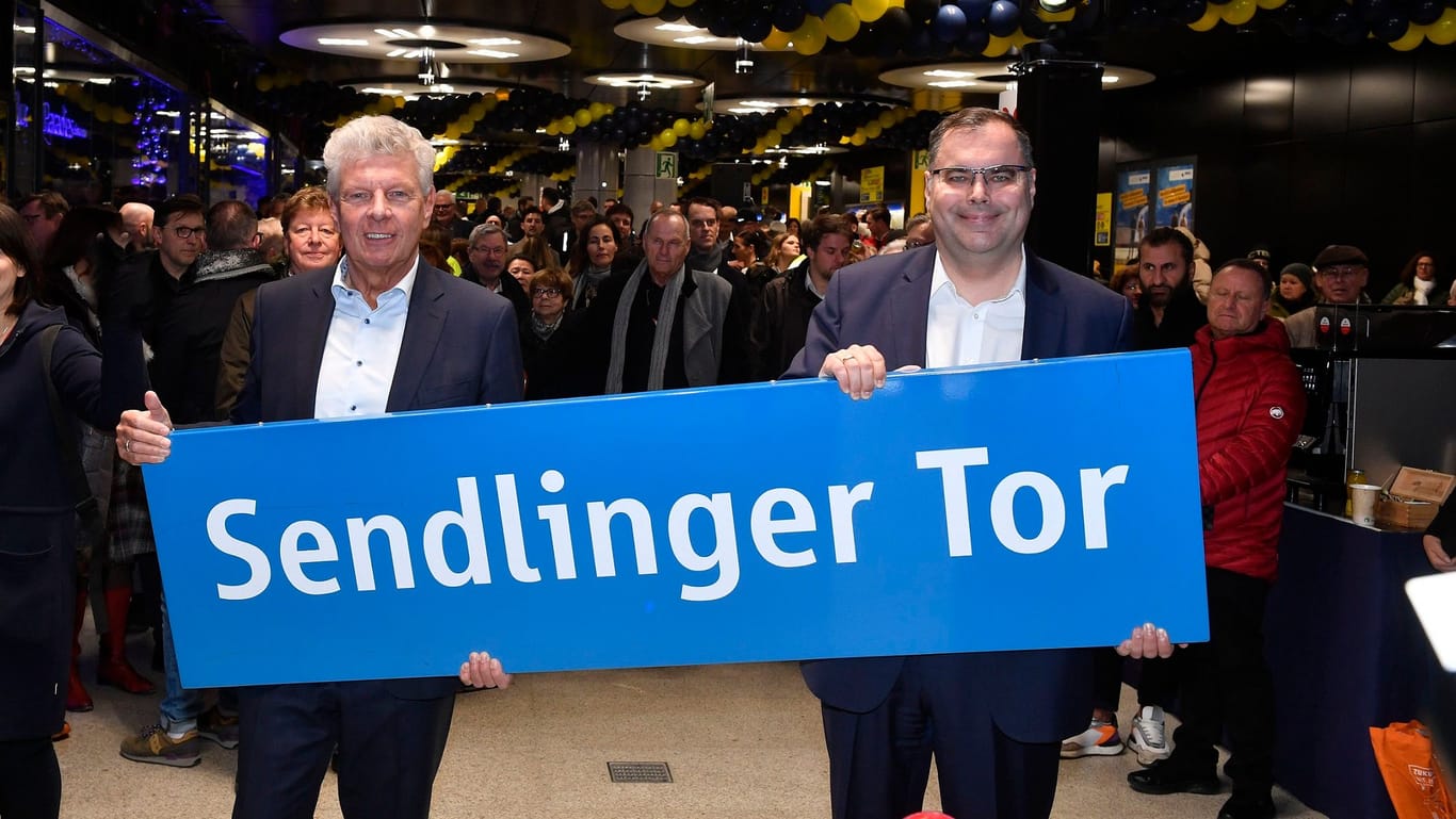 Oberbürgermeister Dieter Reiter und MVG Chef Ingo Wortmann (r.) eröffneten gemeinsam die Zwischenebene des U-Bahnhofs Sendlinger Tor.