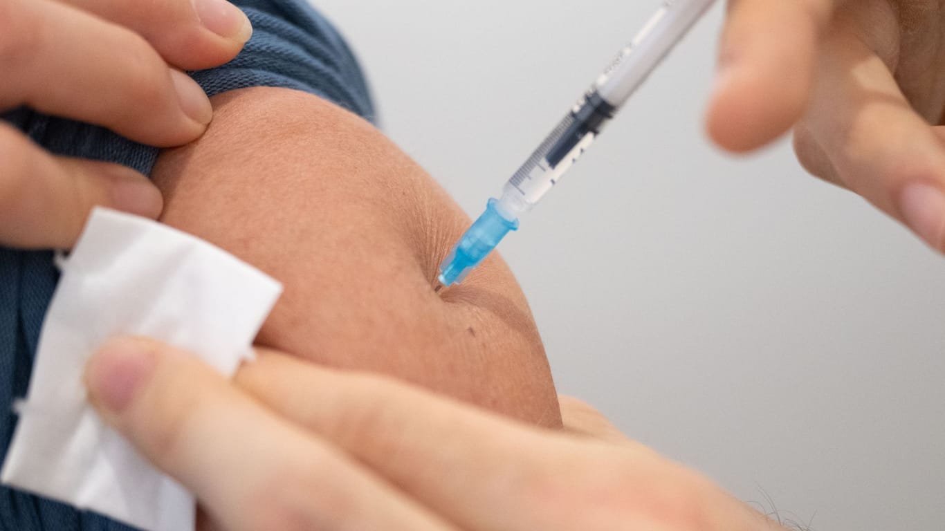 Impfen nicht vergessen: Auch klassische Impfungen wie Tetanus sind empfehlenswert.
