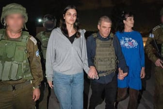 Zwei weibliche Geiseln werden am 20. Oktober von der Hamas freigelassen: Die Berichte über Gewalt gegen Frauen sind schockierend.