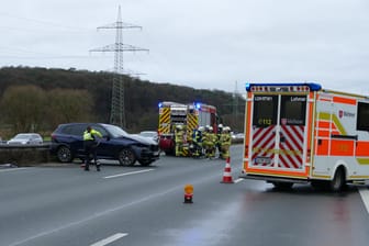 Auf der A3 Richtung Köln bei Lohmar hat es am Montag einen Unfall gegeben. Teile der Autobahn mussten daraufhin gesperrt werden.
