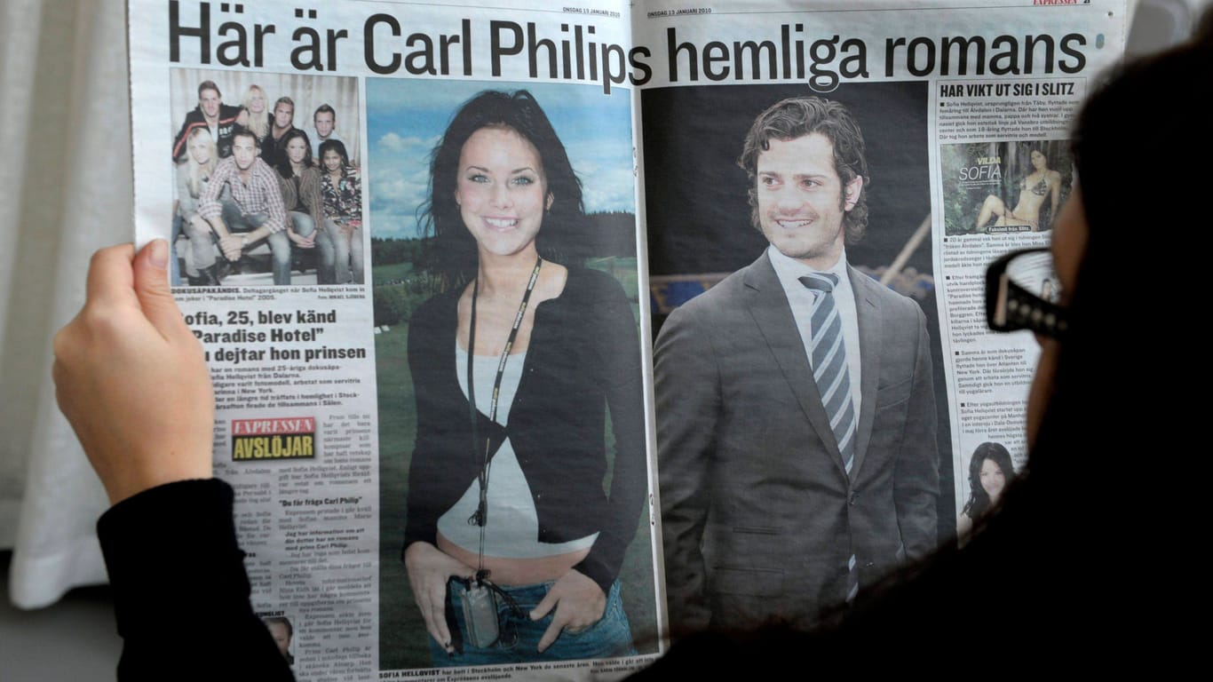 Die schwedische Zeitung "Expressen" vom 13. Januar 2009: Damals wurde die Liebe von Sofia und Carl Philip bekannt – oben rechts ist ein Bikinifoto von ihr zu sehen.