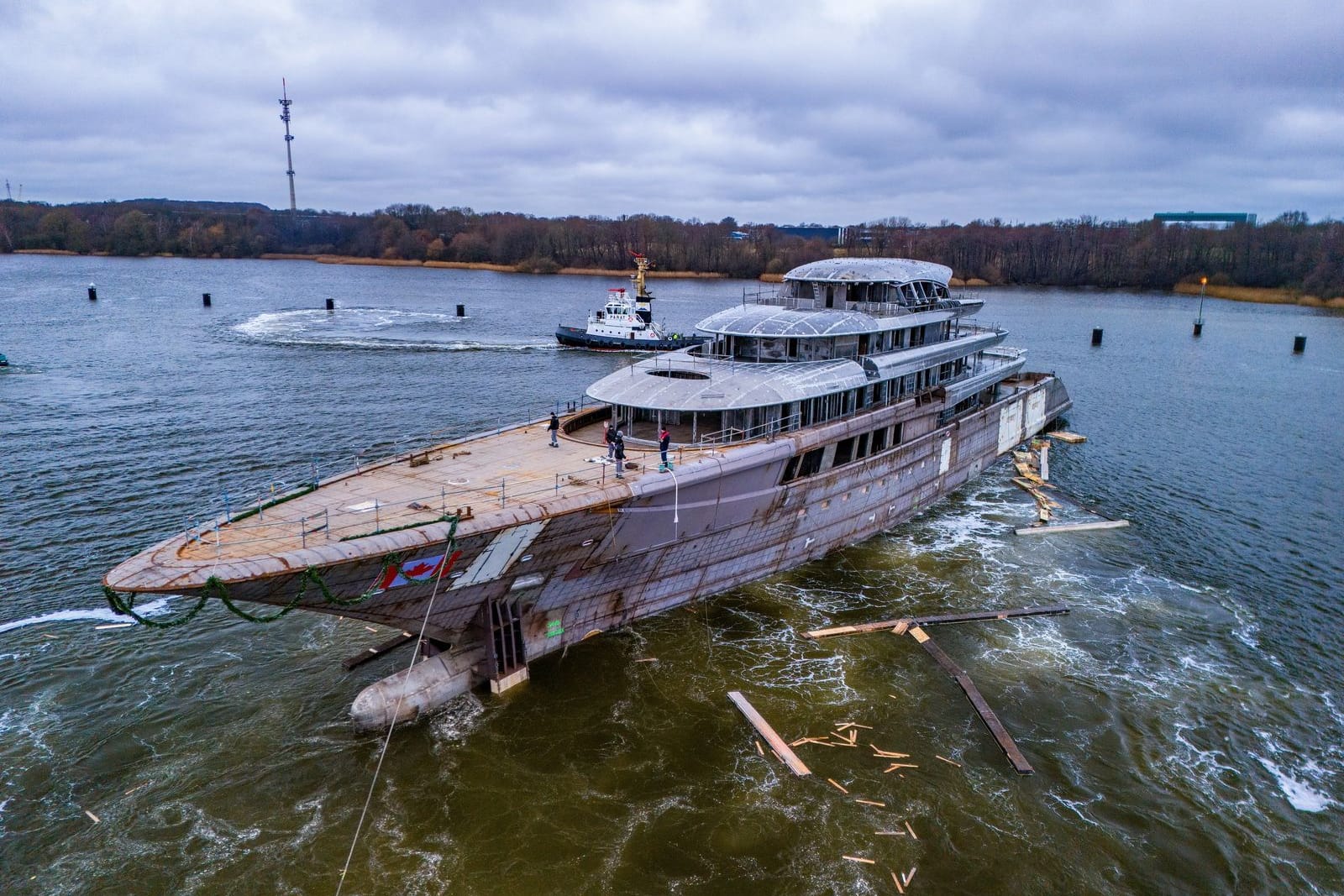 Am Mittwochmorgen lief in Rendsburg bei der Lürssen-Werft gefertigte Luxusjacht vom Stapel.