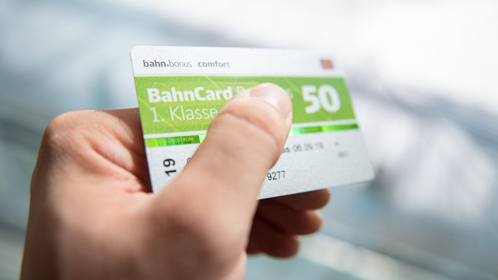 Bahncard: War sie bisher Ihre einzige Kreditkarte, sollten Sie sich nach Alternativen umschauen.