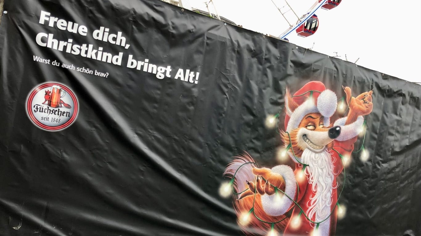 Auch dieses Füchschen-Banner hängt etwa auf dem Weihnachtsmarkt.