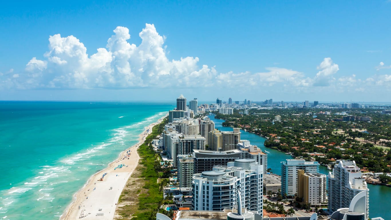 South Beach in Miami: Hier liegen Strand und Stadt direkt nebeneinander.