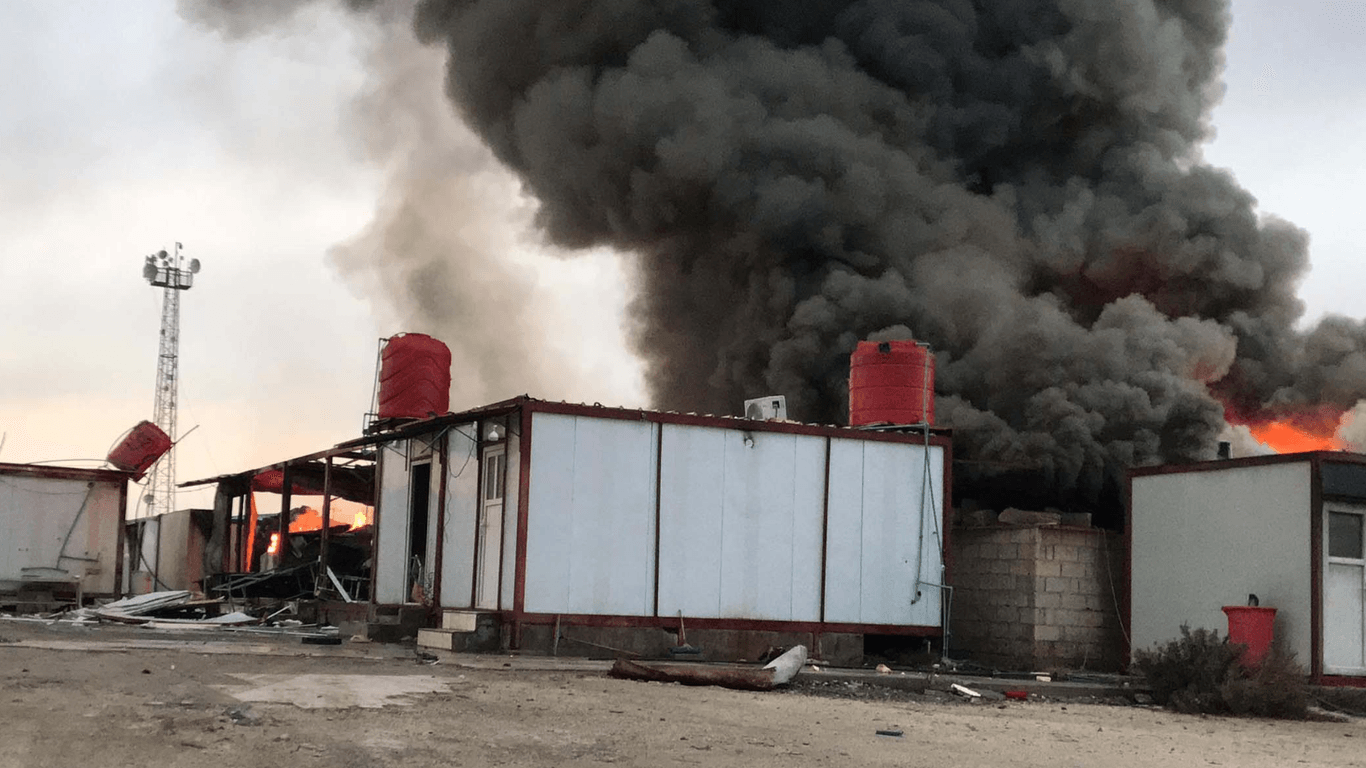 Brand nach einem türkischen Luftangriff in Nordostsyrien: In Kobane soll eine Klinik angegriffen worden sein.