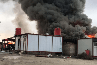 Brand nach einem türkischen Luftangriff in Nordostsyrien: In Kobane soll eine Klinik angegriffen worden sein.