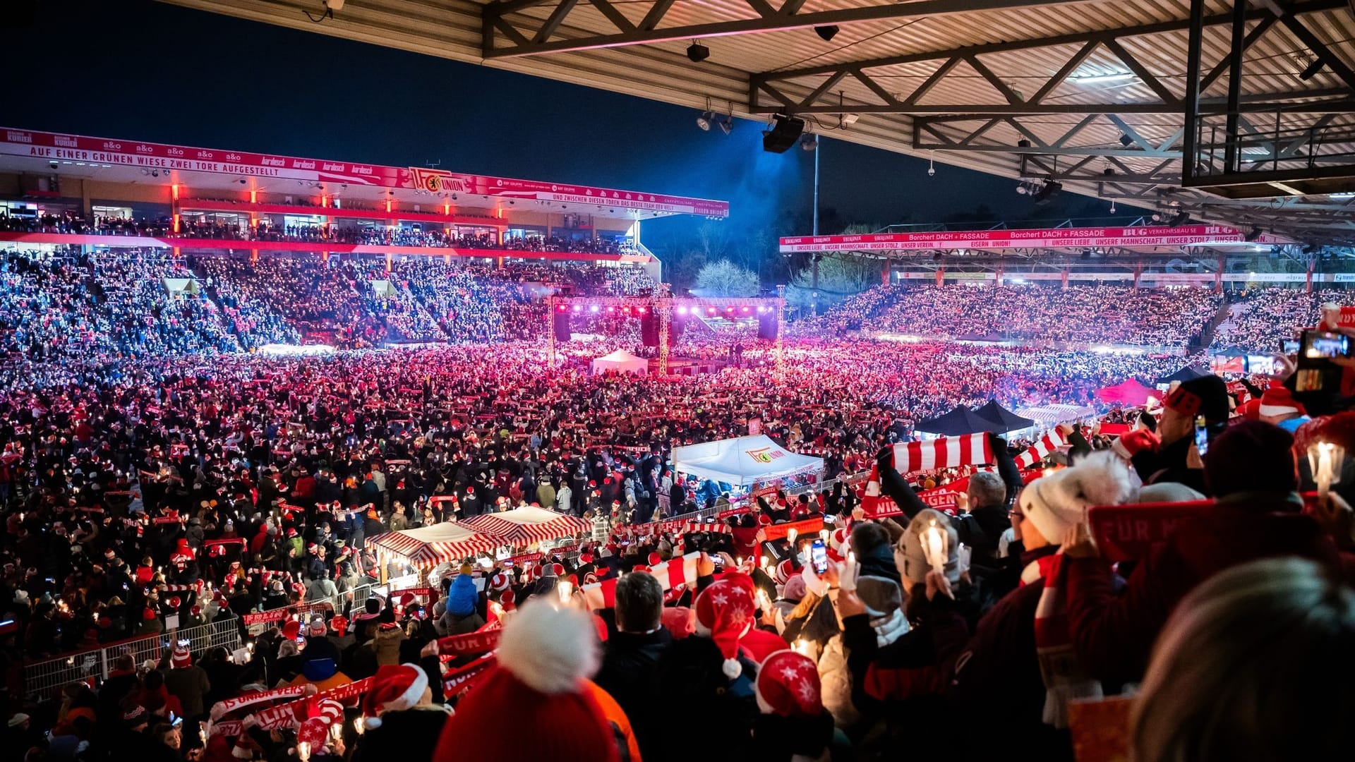 Weihnachtssingen beim 1. FC Union Weihnachtssingen beim 1. FC Union