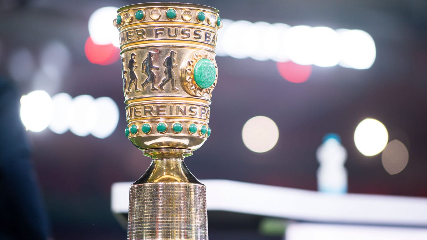 Der DFB-Pokal: Acht Mannschaften sind noch im Rennen.