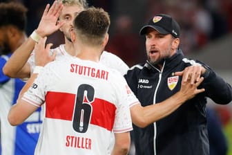 Sebastian Hoeneß (r.) und Angelo Stiller: Die beiden bildeten – wie aktuell beim VfB Stuttgart – bereits bei der U23 des FC Bayern ein erfolgreiches Duo.