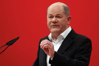 Olaf Scholz: Der Bundeskanzler hat auf dem Parteitag den Zusammenhalt der SPD verteidigt.