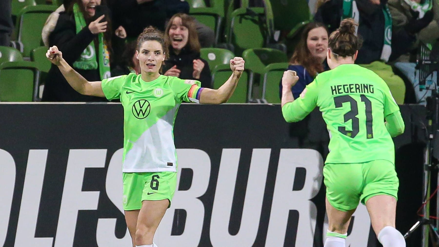 Frauenfußball Wolfsburg Siegt In Bremen Und Ist Wieder Tabellenführer 3809