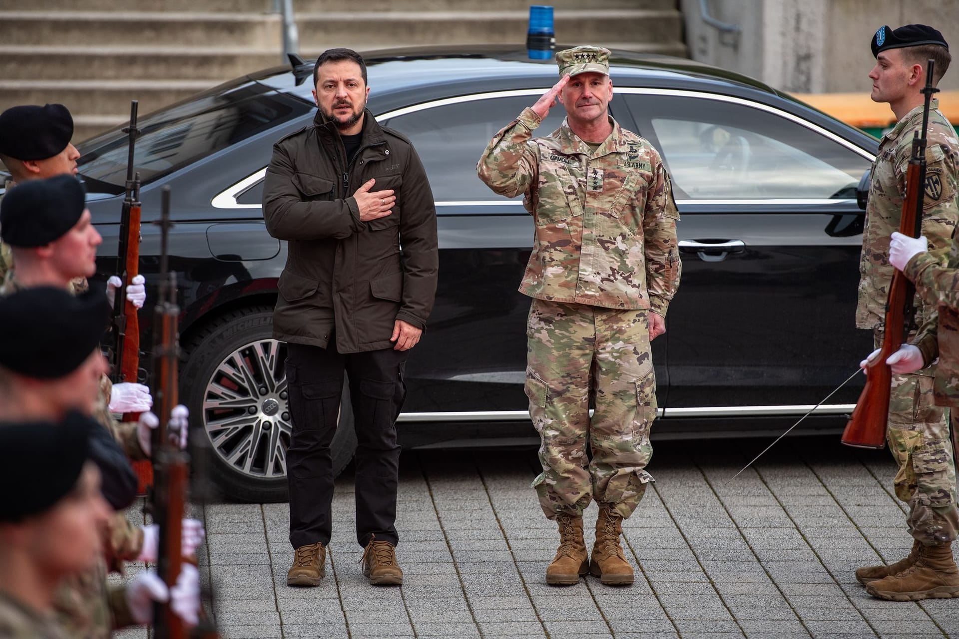 Selenskyj besucht US-Europa-Hauptquartier