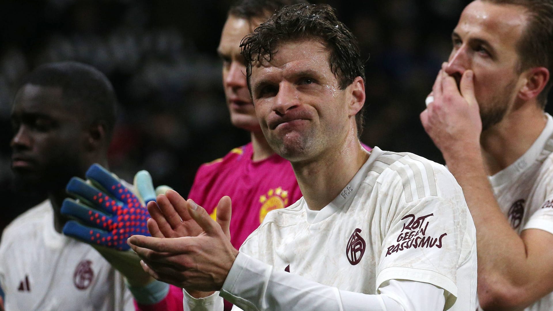 Enttäuscht: Thomas Müller nach dem 1:5 der Bayern in Frankfurt.