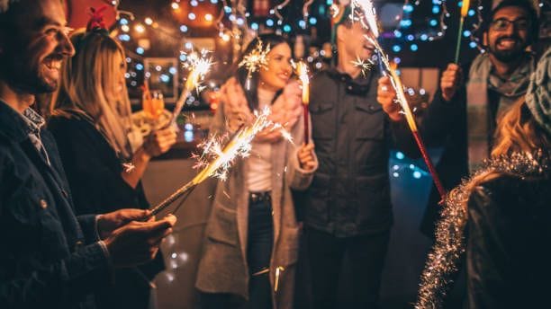 Kleinfeuerwerk an Silvester: Die Knallerei kann unserem Gehör beträchtlich schaden.