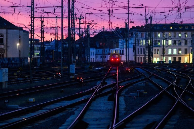 Blick auf leere Gleise am Hauptbahnhof Hannover: Aktuell geht auf der Strecke zwischen Minden und Wunstorf nicht viel.