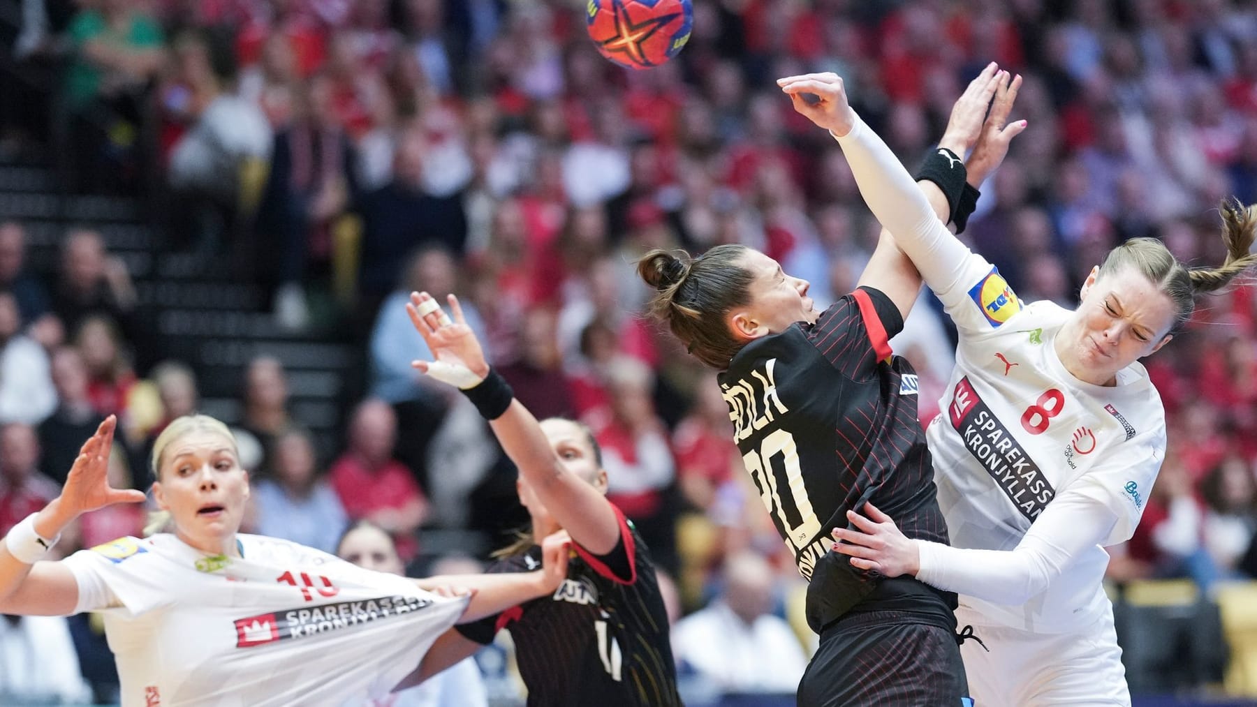 Handball | WM-Dämpfer: DHB-Frauen Als Gruppenzweiter Ins Viertelfinale