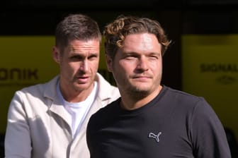 Sportdirektor Sebastian Kehl (links) und Trainer Edin Terzić: Die BVB-Verantwortlichen sind auf der Suche nach einem Außenverteidiger.