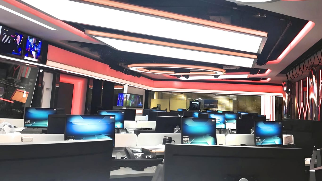 Studio des TV-Senders "Iran International" in London (2018): Es soll als mögliches Ziel eines Anschlags genannt worden sein. Das Studio wurde unter anderem durch Vertragspartner aus Deutschland aufgebaut.