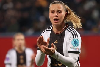 Klara Bühl: Die Nationalspielerin des FC Bayern hat sich verletzt.