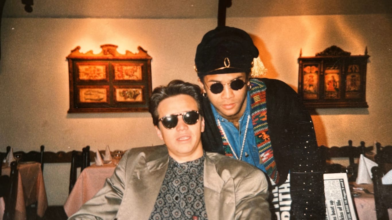 Die einst besten Freunde Robert Wittl (l.) und Robert Pilatus (r.) im April 1989 in Los Angeles. Immer dabei: die Sonnenbrillen.