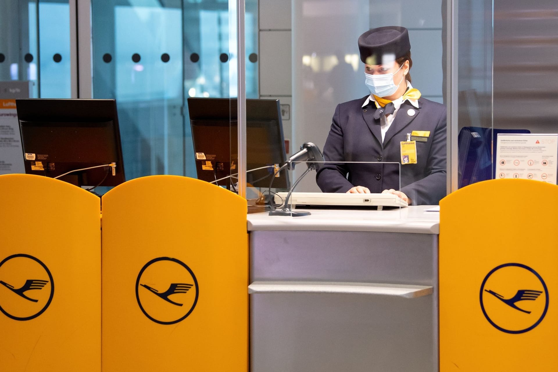 Lufthansa-Gate am Flughafen
