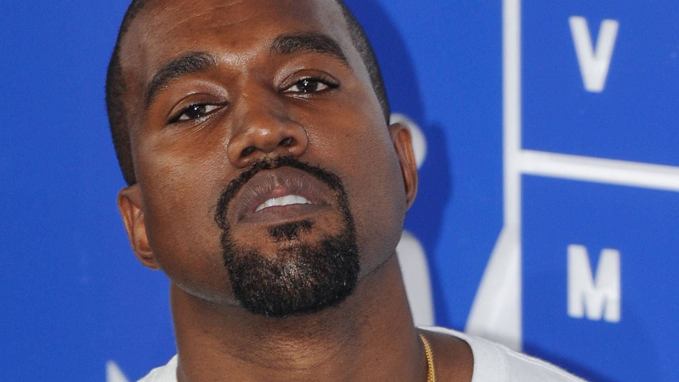 Kanye West: Der Rapper gerät mit seinem neuen Album noch vor Veröffentlichung in die Schlagzeilen.
