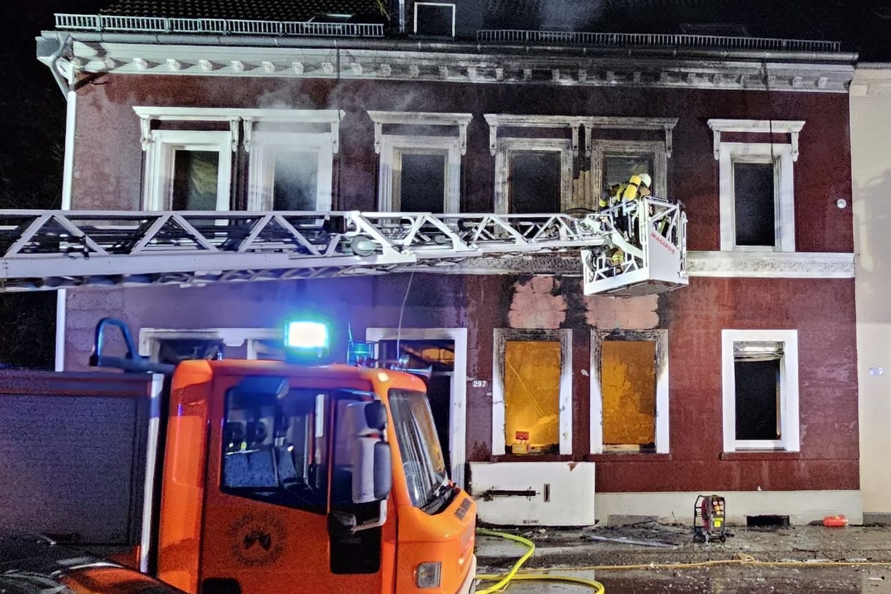 Verletzte bei Explosion in Wohnhaus in Essen