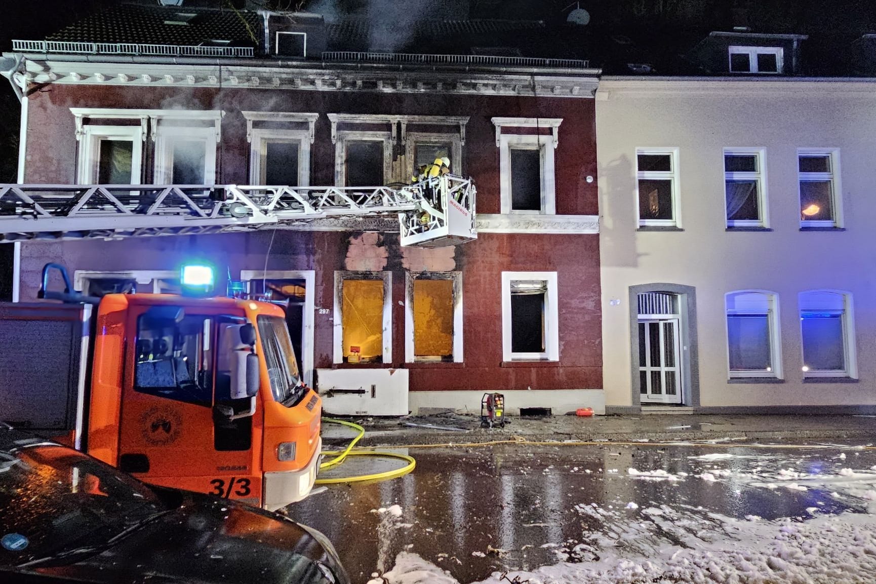Verletzte bei Explosion in Wohnhaus in Essen