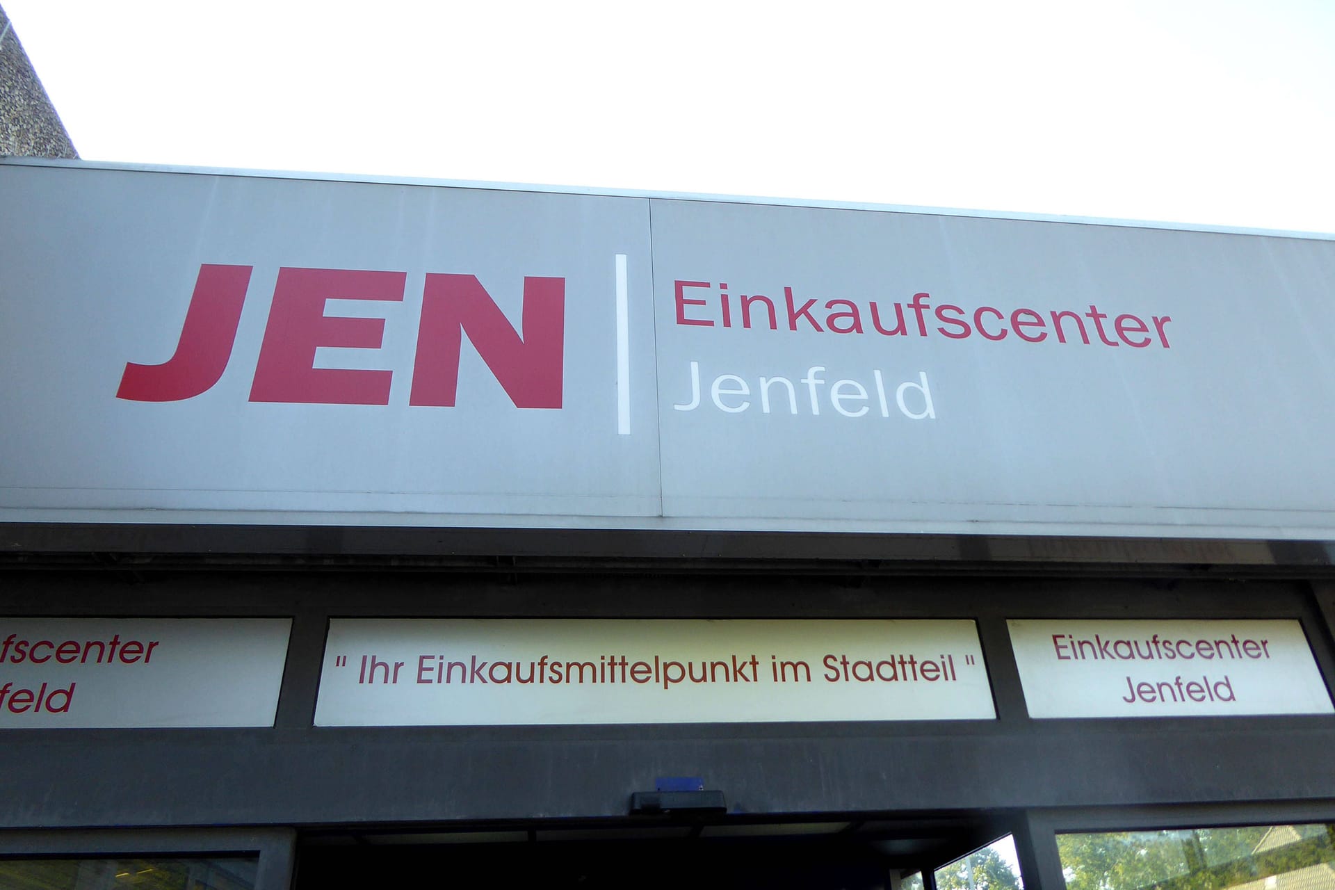 Das "JEN" Einkaufszentrum im Hamburger Stadtteil Jenfeld