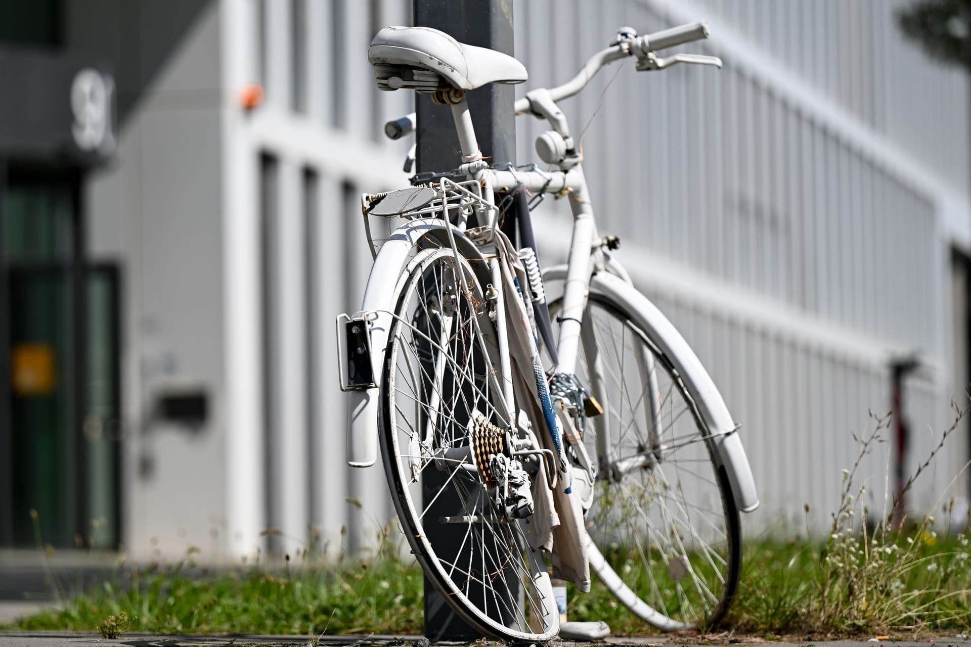 Ghost-Bike