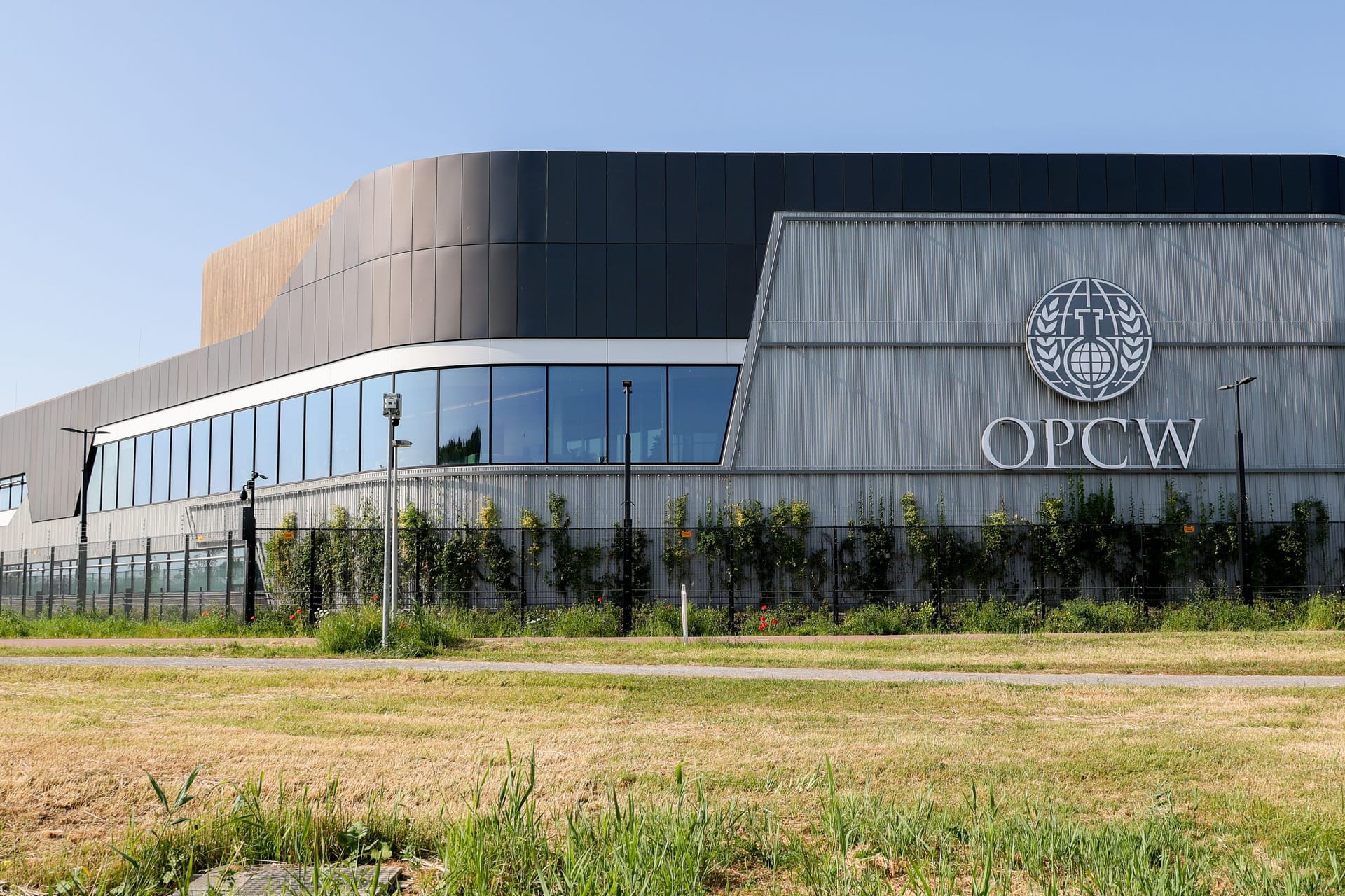 Das Gebäude der OPCW, die die Chemiewaffenkonvention überwacht. Das Gebäude der OPCW, die die Chemiewaffenkonvention überwacht.