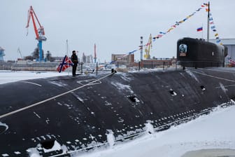 Das neu in Betrieb genommene Atom-U-Boot "Imperator Aleksandr III": Russland plant noch drei weitere U-Boote dieser Art zu bauen.