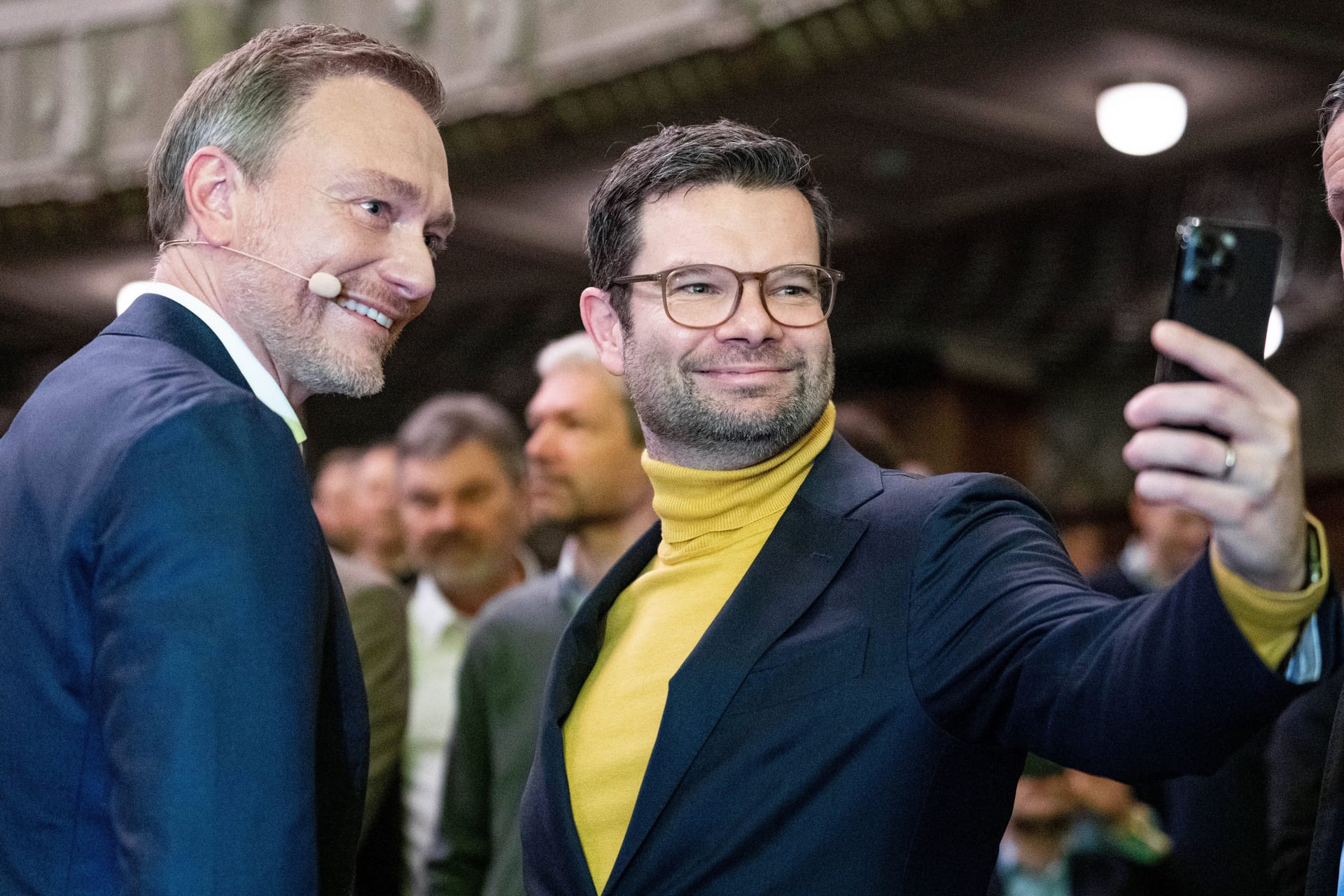 Bundesfinanzminister Christian Lindner und Bundesjustizminister Marco Buschmann (beide FDP, Archivbild): Viele ihrer Mitarbeiter dürfen sich über eine Beförderung freuen.