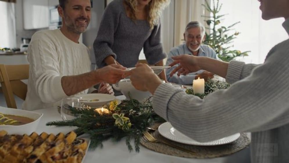 Weihnachtsessen günstig genießen Tipps für ein festliches Mahl